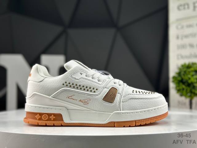 Louis Vuitton LV Louis Vuitton sneakers are a favorite among celebrities, with t