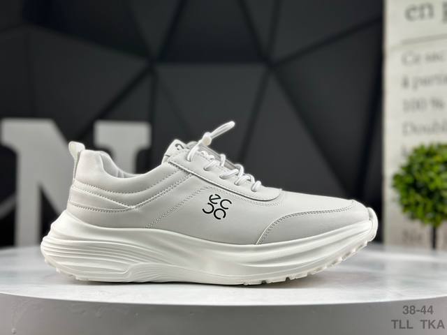 Ecco genuine leather sneakers. Natural, flexible, and durable cowhide upper with