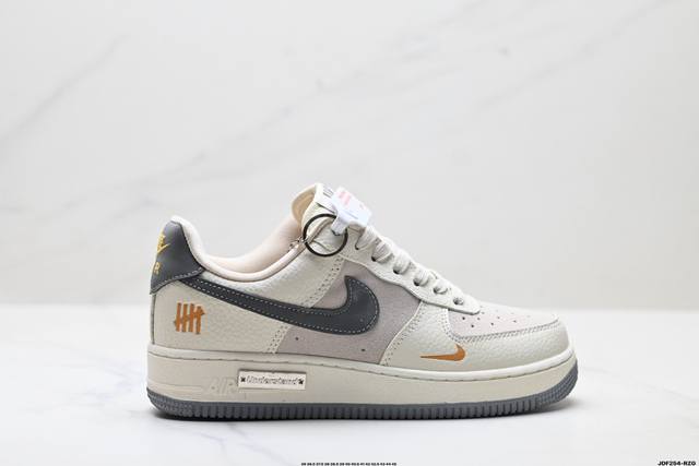 Authentic Nike Air Force 1'07 low-top, versatile casual sneakers. Soft, springy