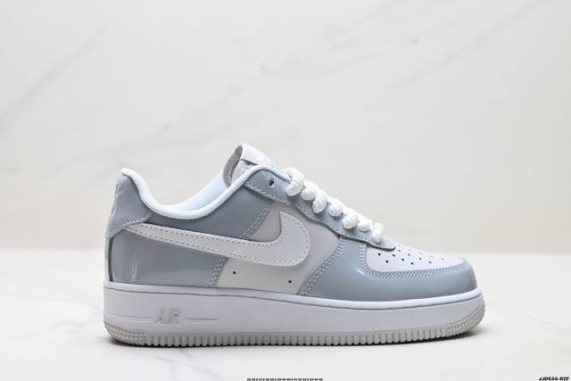 Authentic Nike Air Force 1'07 low-top versatile casual sneakers. Soft, springy c