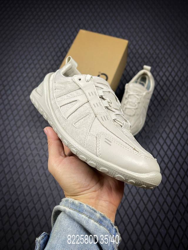 D A new, versatile, casual Ecco outdoor casual shoe, a popular Xiaohongshu (Litt