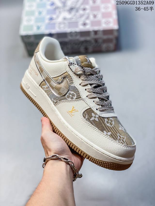 Company-grade with half size Overseas limited sale! Company-grade Nike Air Forc