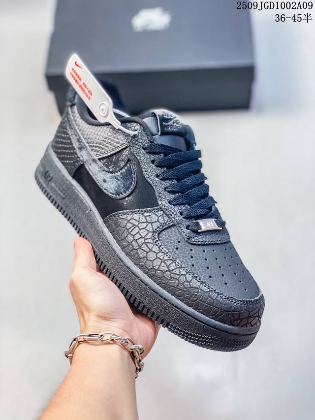 Company-grade with half-size . Limited overseas sale! Company-grade Nike Air F