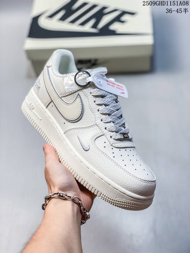 Company-grade with half-size . Limited overseas sale! Company-grade Nike Air F