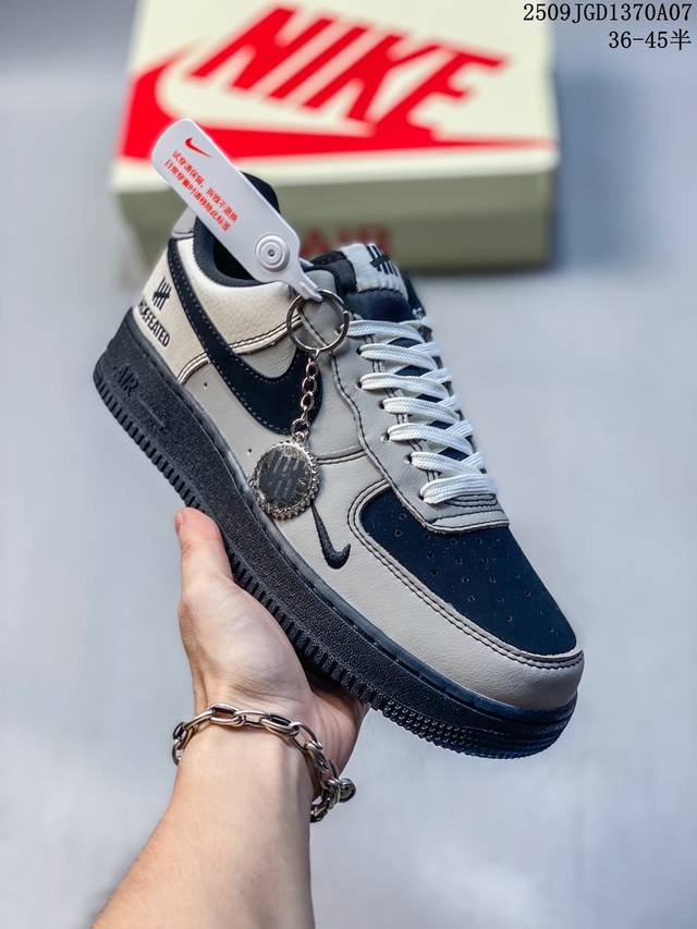 Company-grade with half-size . Limited overseas sale! Company-grade Nike Air F