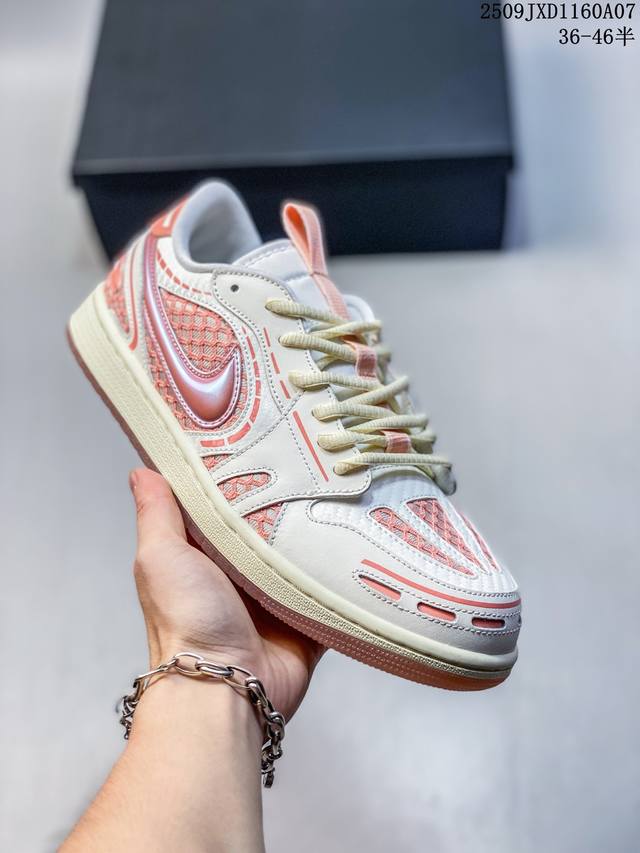 Authentic label with half size Air Jordan 1 Low Method Of Make Hq2186-002 Aj1 b