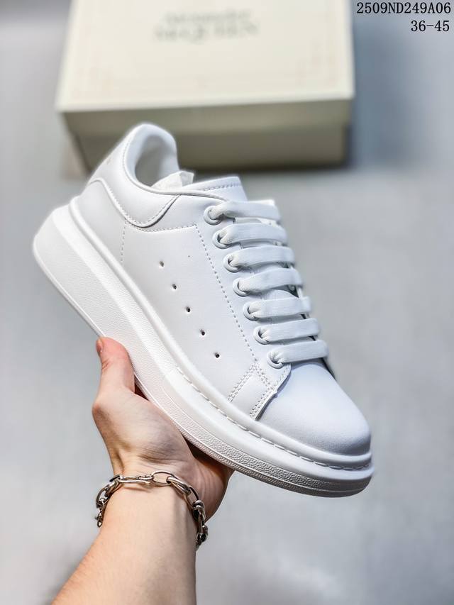 Genuine Italian high-end luxury brand Alexander Mcqueen Sole Leather Sneakers l