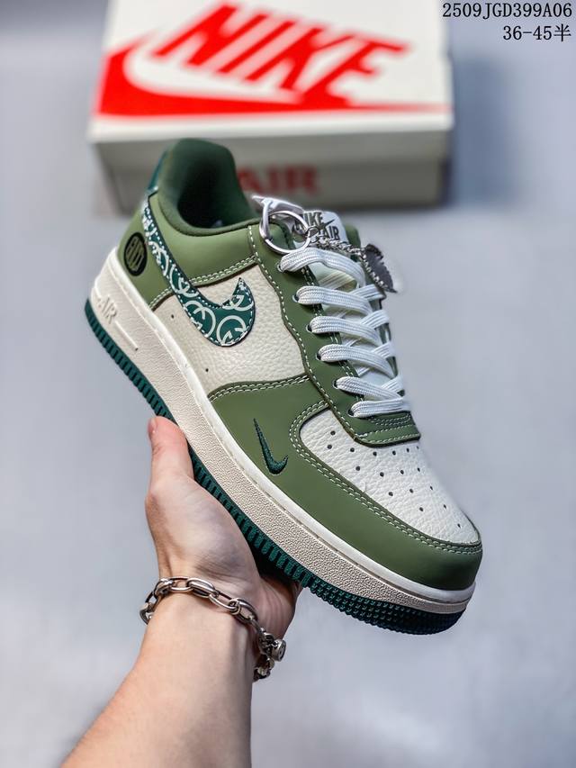 Company-grade with half-size . Limited overseas sale! Company-grade Nike Air F