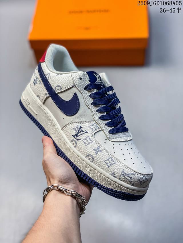 Company-grade with half-size . Limited overseas sale! Company-grade Nike Air F
