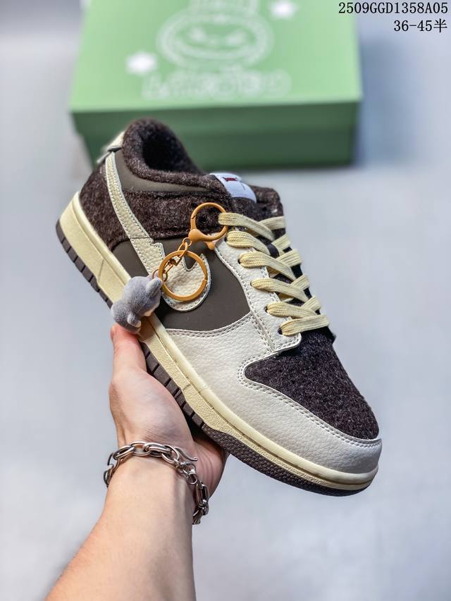 Corporate-grade, half-size available. Nike SB Dunk Low SB series retro low-top