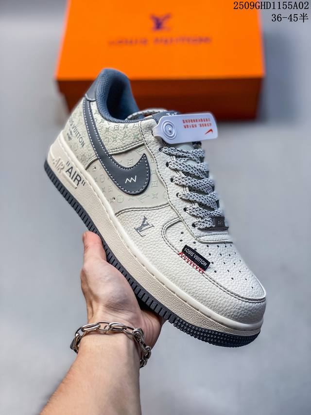 Company-grade with half-size . Limited overseas sale! Company-grade Nike Air F