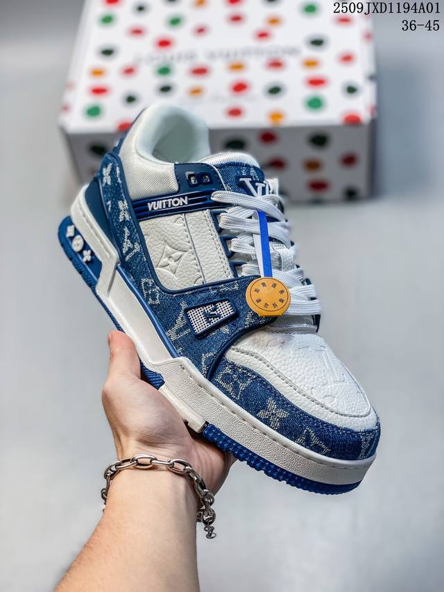 Lv Trainer sneakers, these Lv Trainer sneakers are made of grained cowhide leath