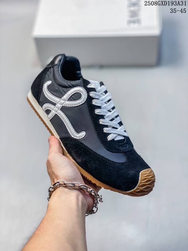 Accessory lost buckle 10 yuan Loewe Ballet Runner 2.0 Calfskin Round Toe Lace-U