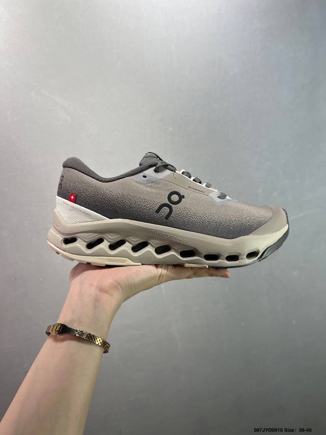 Corporate-grade On Cloud low-top, lightweight, comfortable, and versatile casua