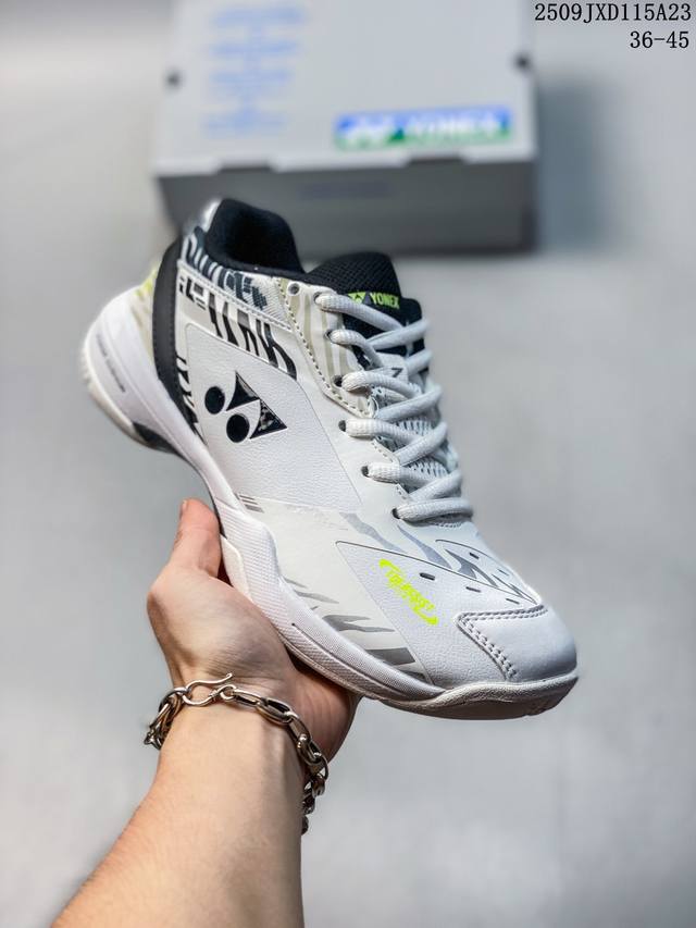 Corporate-level Yonex running shoes, badminton shoes, Yy training and competiti