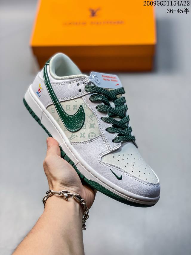 Overseas hit limited edition! High-end customized Nike SB Dunk Low "LV joint wh