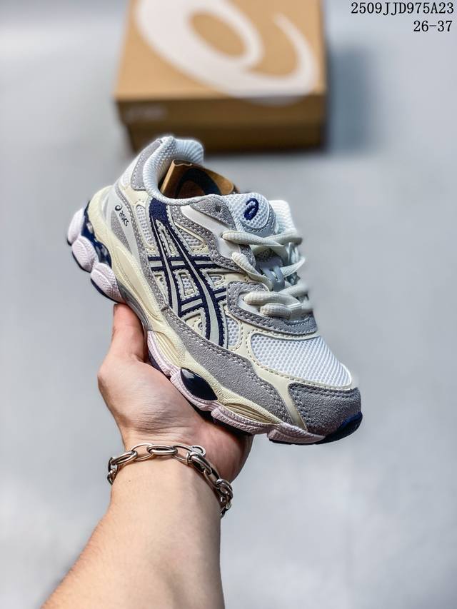 Company-level Asics Gel-Nyc Asics breathable mesh upper with some synthetic leat