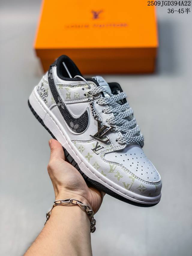 Corporate-grade, half-size available. Nike SB Dunk Low SB series retro low-top