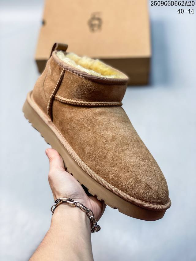 Ugg 1116109 Classic Ultra Mini Winter Fur Warm Snow Boots Fur Ankle Boots Size: