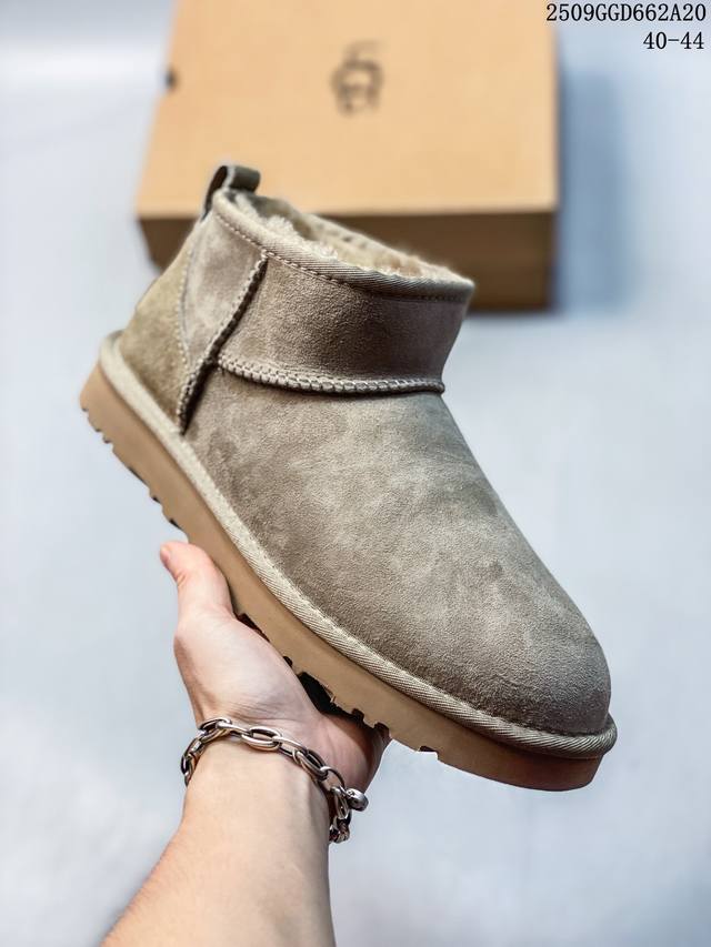 Ugg 1116109 Classic Ultra Mini Winter Fur Warm Snow Boots Fur Ankle Boots Size: