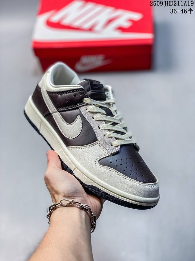 Corporate-grade, half-size available. Nike SB Dunk Low SB series retro low-top