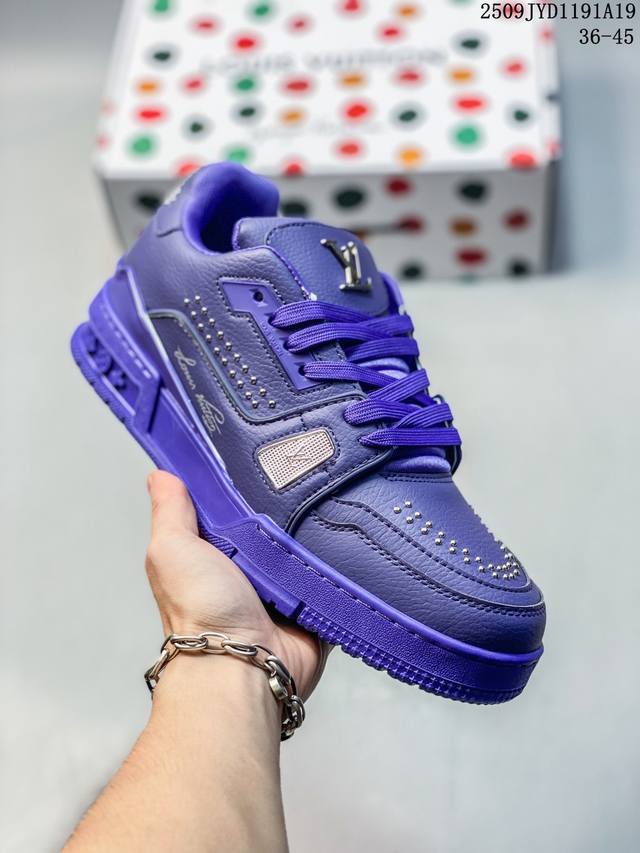 Louis Vuitton LV Louis Vuitton sneakers are a favorite among celebrities, with t