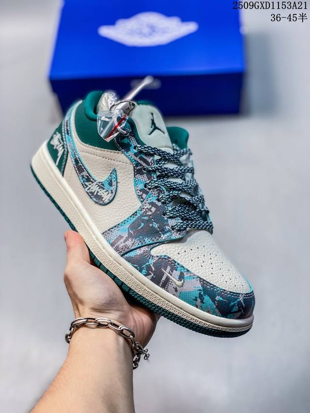 Overseas hit limited edition sale! Nike Jordan Air Jordan 1 "Stussy co-branded