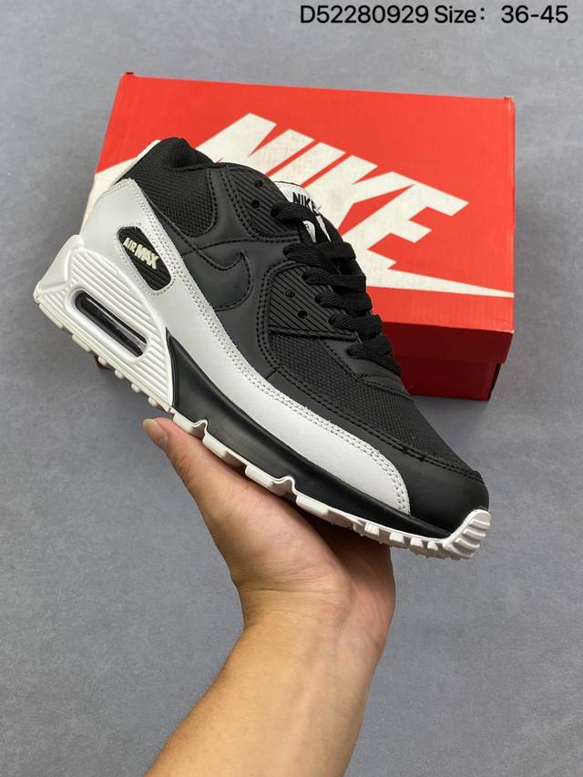 Nike Air Max 90 Surplus Air Cushion in a New ColorwayThe shoe's upper is constru