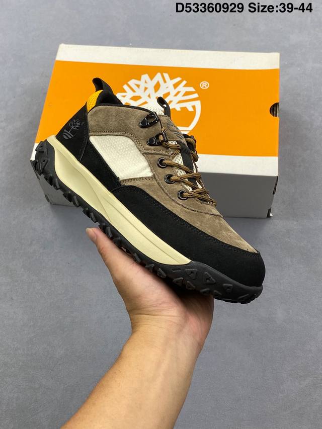 Timberland men's shoes are made of wear-resistant suede leather upper material,