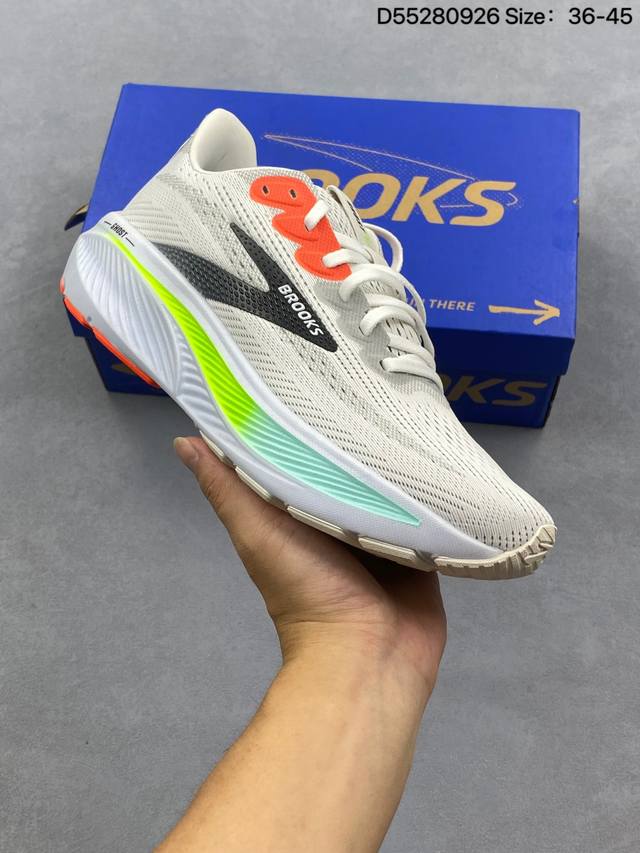 New, corporate-grade Brooks Ghost 17. A classic, thick-soled, elevated athletic