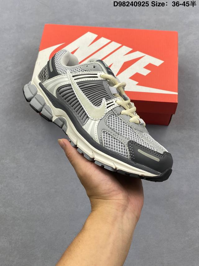 Nk Air Zoom Vomero 5 Classic Retro Trendy Running Shoe Fd9919-001. Original card