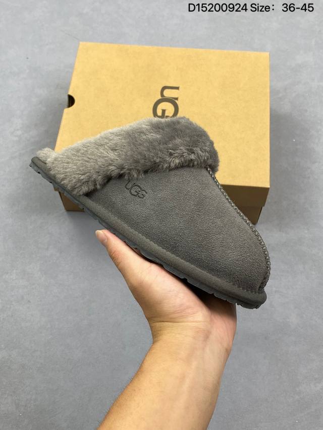 Ugg cotton slip-on snow boots with playful and versatile fur collars. These flat