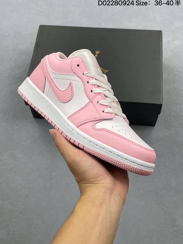 Jordan Air Jordan 1 Low low-top retro-inspired casual basketball shoe. Drawing i