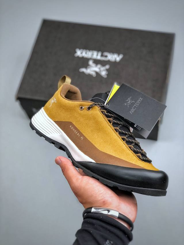 L Arc'teryx Bora Kragg Shoes, a breathable men's trail running shoe, is official