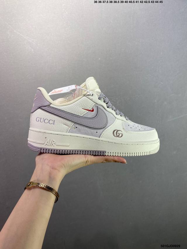 Corporate-grade Nike Air Force 1 '07 Low low-top sneakers and casual shoes with