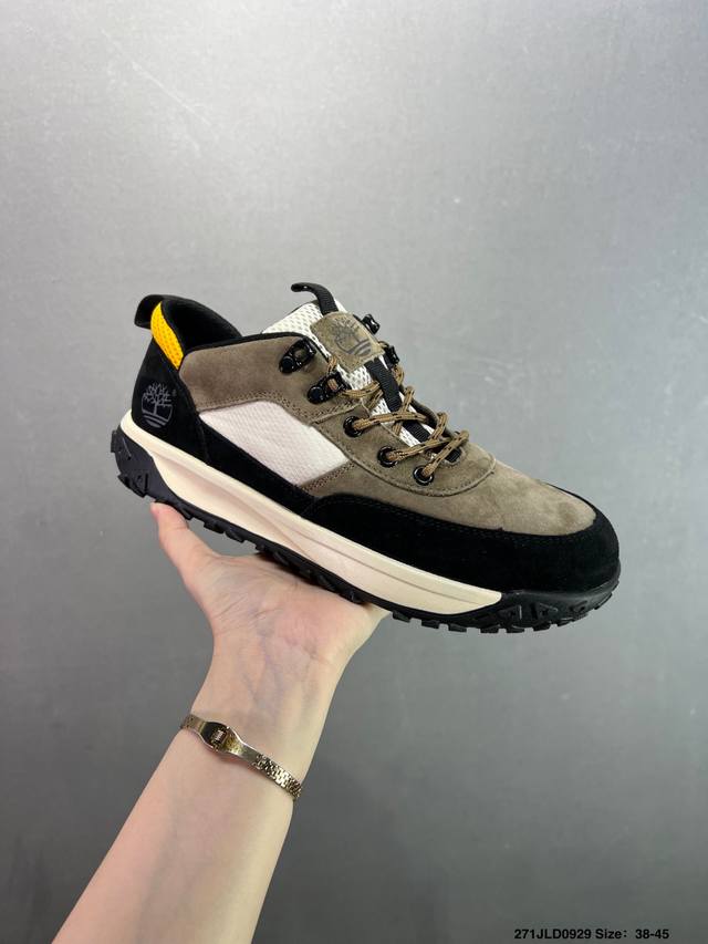 New Timberland low-top outdoor casual shoes, a perennial bestseller. This Briti