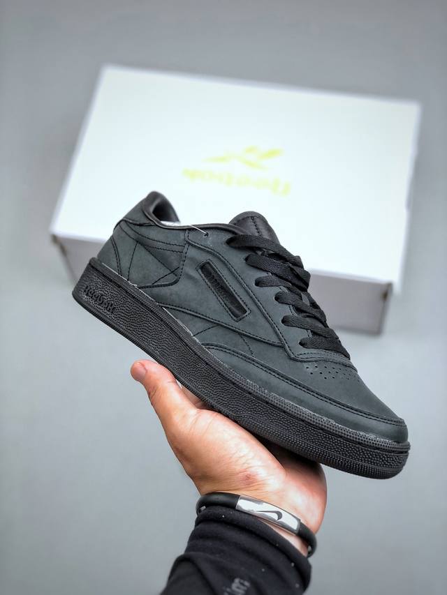 Jjjjound x Reebok Club C lightweight and durable low-top sneakers Sizes: 36-46 H