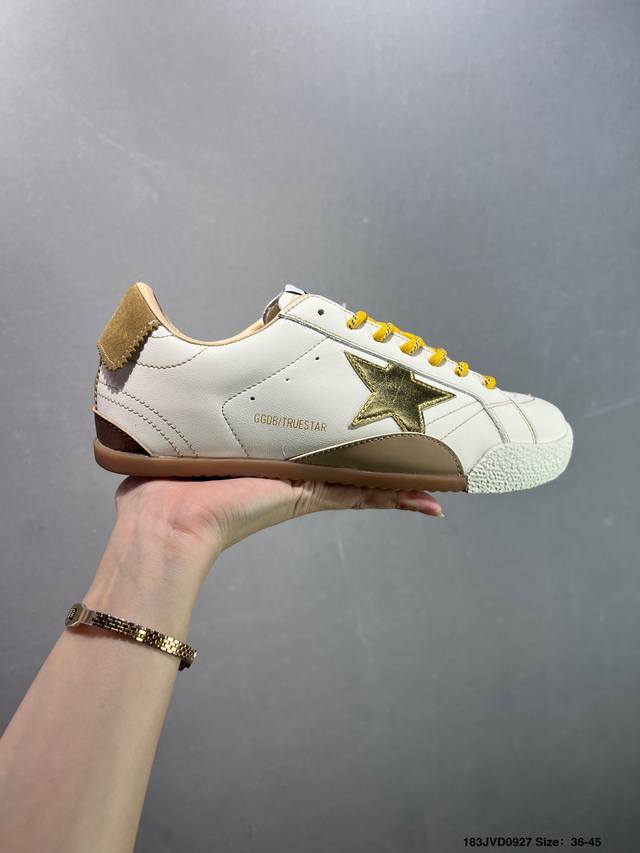 Corporate-level Ggdb Golden Goose Super Star Dirty Sneakers, a casual, dirty co