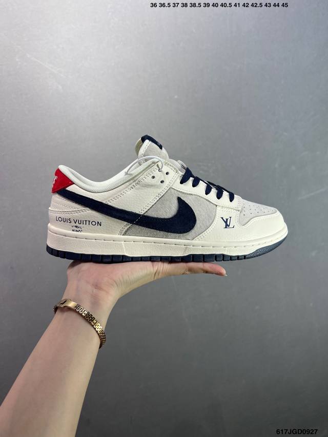 Nike Dunk Sb Low Custom ColorwayAs the name suggests, the custom Dunk Sb has cla