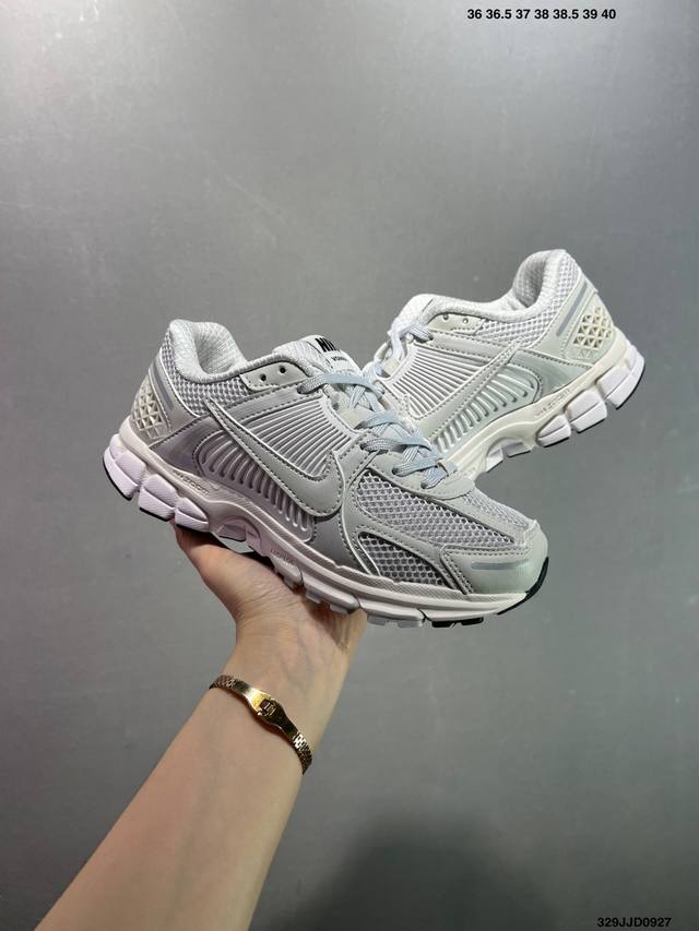 Nk Air Zoom Vomero 5 Classic Retro Trendy Running Shoe Fd9919-001. Original card