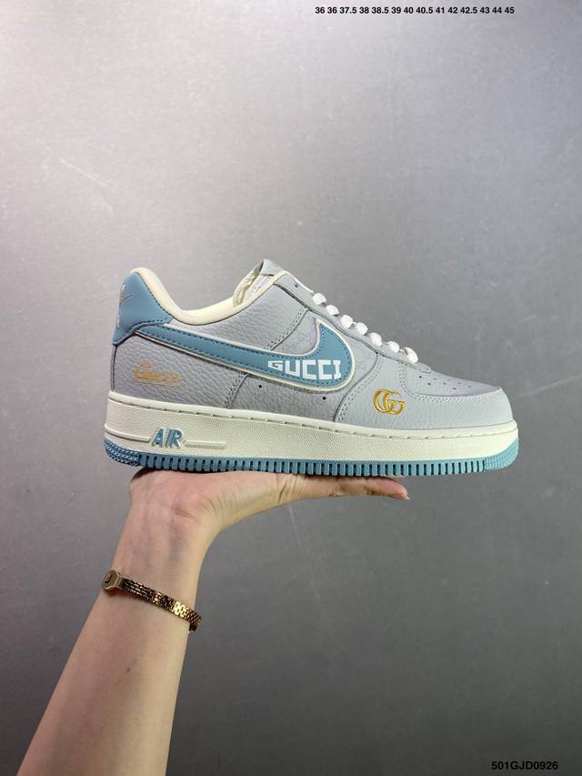 Corporate-grade Nike Air Force 1 '07 Low low-top sneakers and casual shoes with