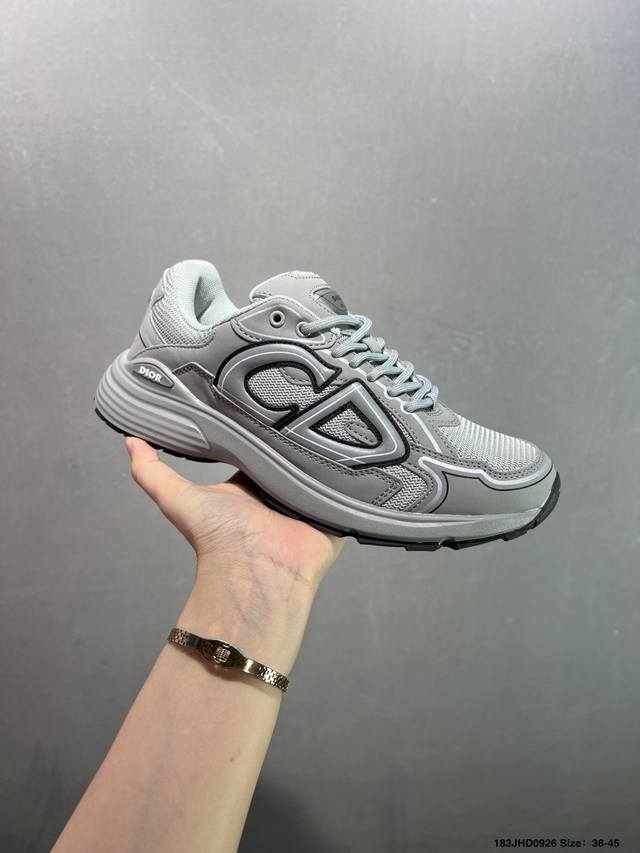 Dior B30 mesh low-top sneakers. Crafted from black mesh, white and black technic