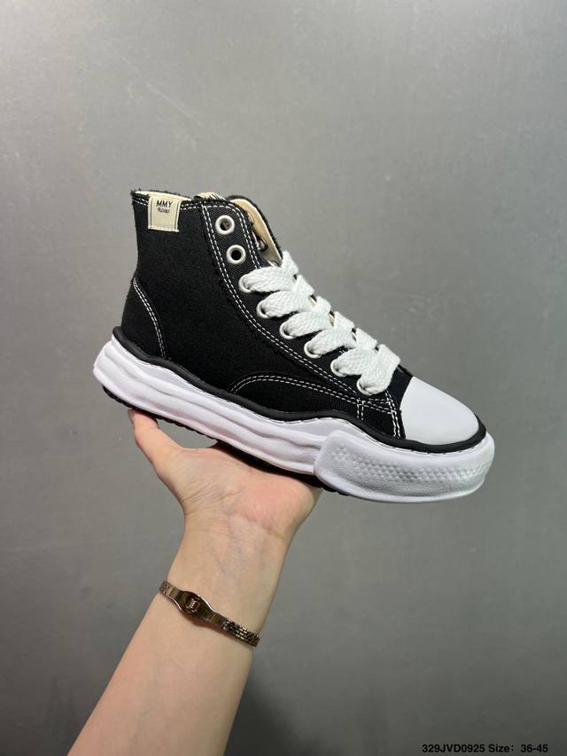 Company-level Shawn Yue's favorite item, retro dissolving style, Japanese concep