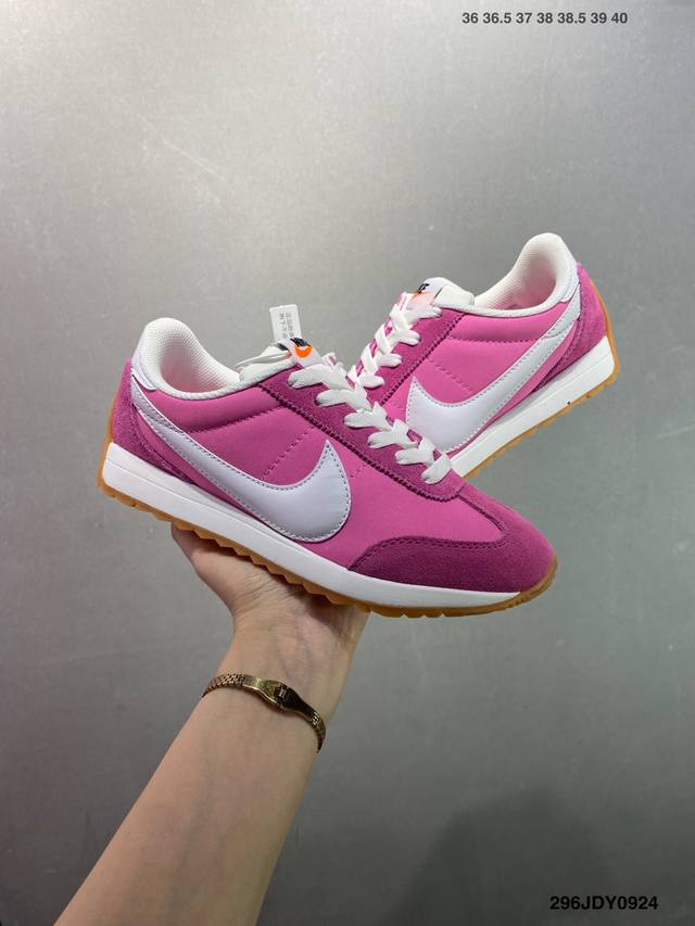 Nike Classic Cortez Leather Adhering to the classic style of the original model