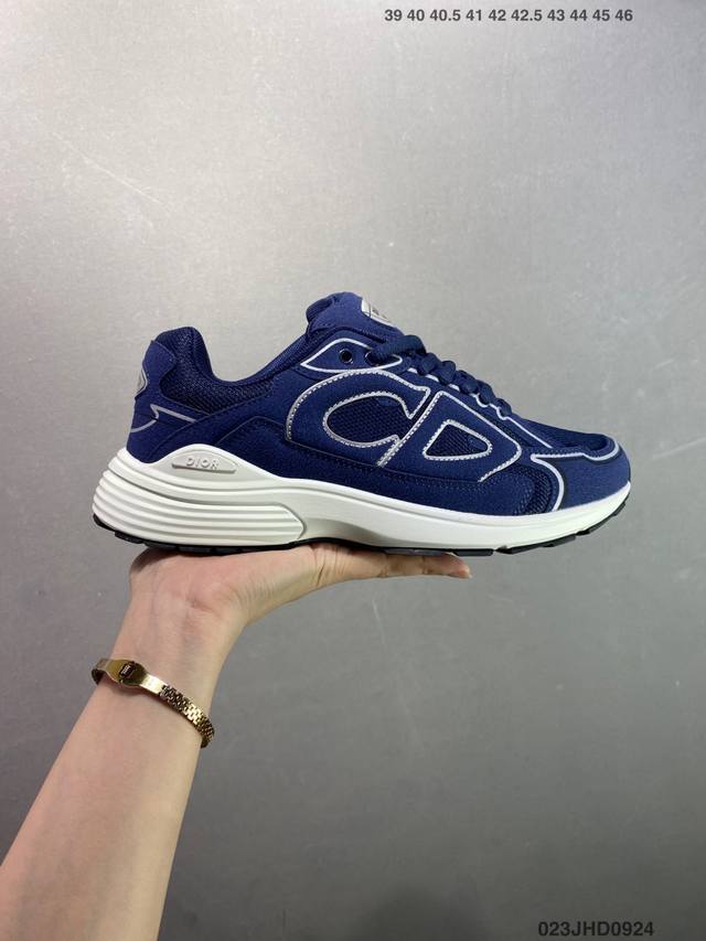 Dior mesh low-top sports casual shoes. This series uses black mesh mesh, white a