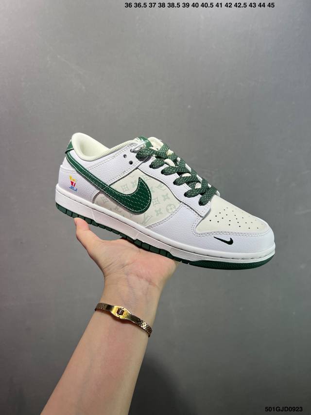 Corporate-grade Nike Air Force 1 '07 Low low-top sneakers and casual shoes with
