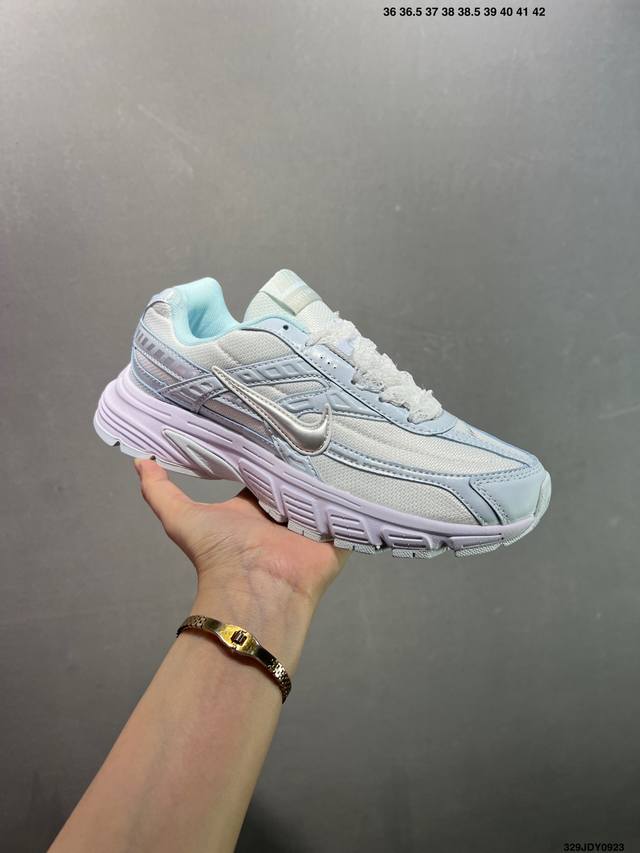Nike Initiator Comfortable, versatile, non-slip, wear-resistant, breathable low-