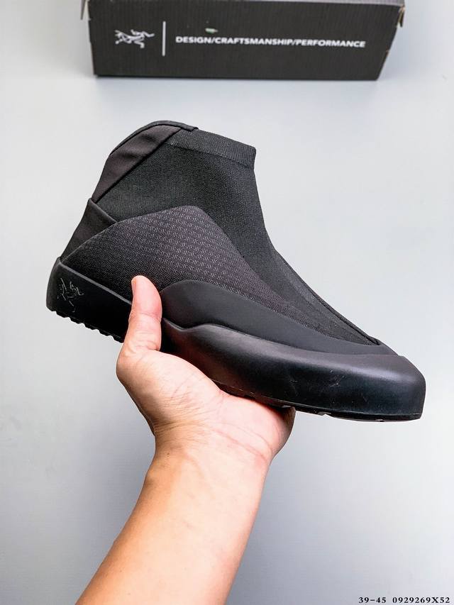 Company Level! Arcteryx Kragg Mid mesh fabric offers comfort, versatility, non-s