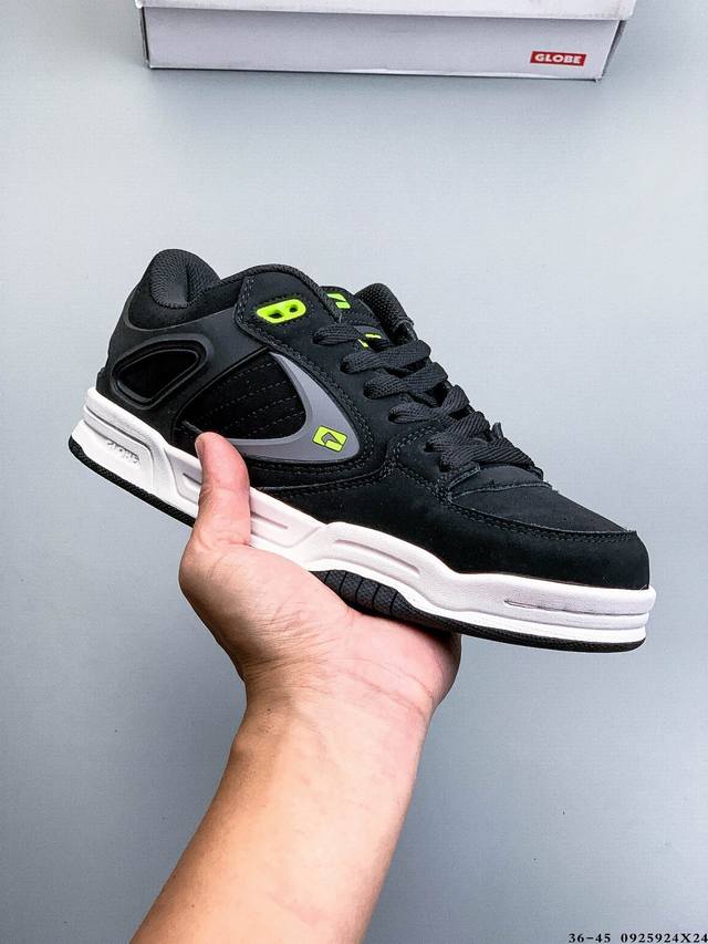Classic Globe Fusion skateboard shoes with thick tongue and durable sole 092592