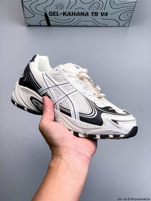 Asics Gel-Kahana Tr V4 A durable, breathable low-top casual shoe with outdoor fu